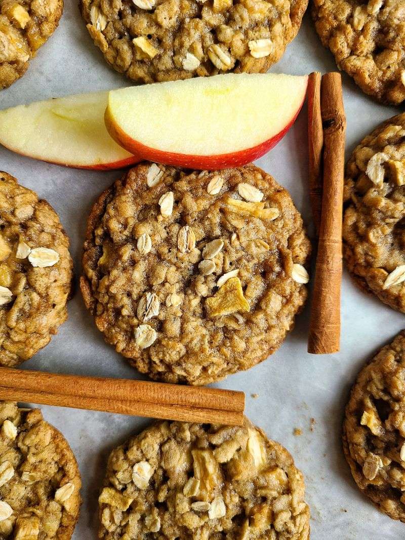 Apple Cinnamon Oatmeal Cookies