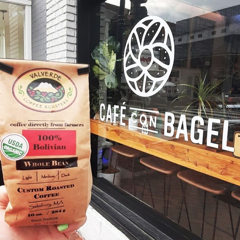 Café con Bagel