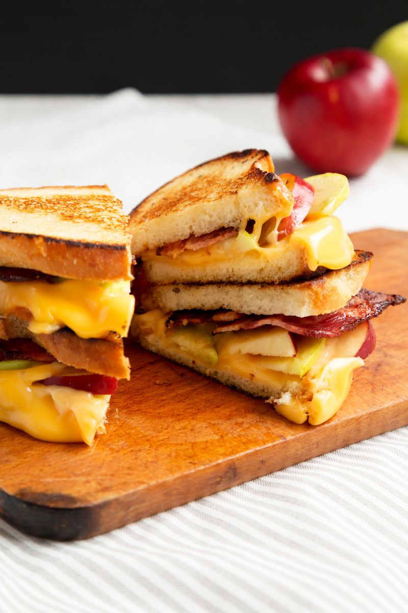 Cheddar Apple Toasts