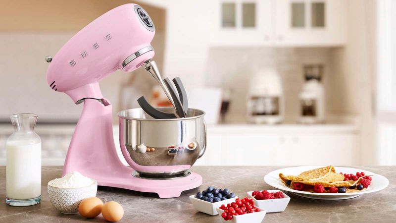 Colorful Stand Mixers with Retro Styling