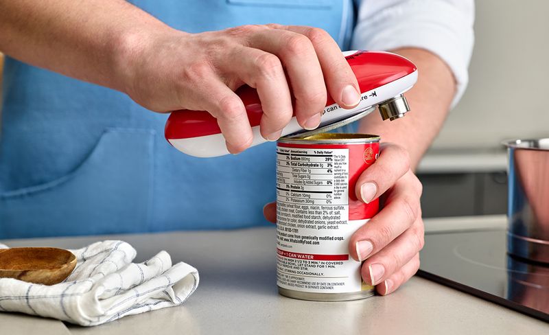 Cordless Electric Can Opener with Magnetic Lid Capture