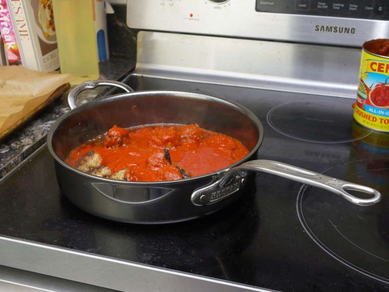 Deep-Sided Sauté Pan
