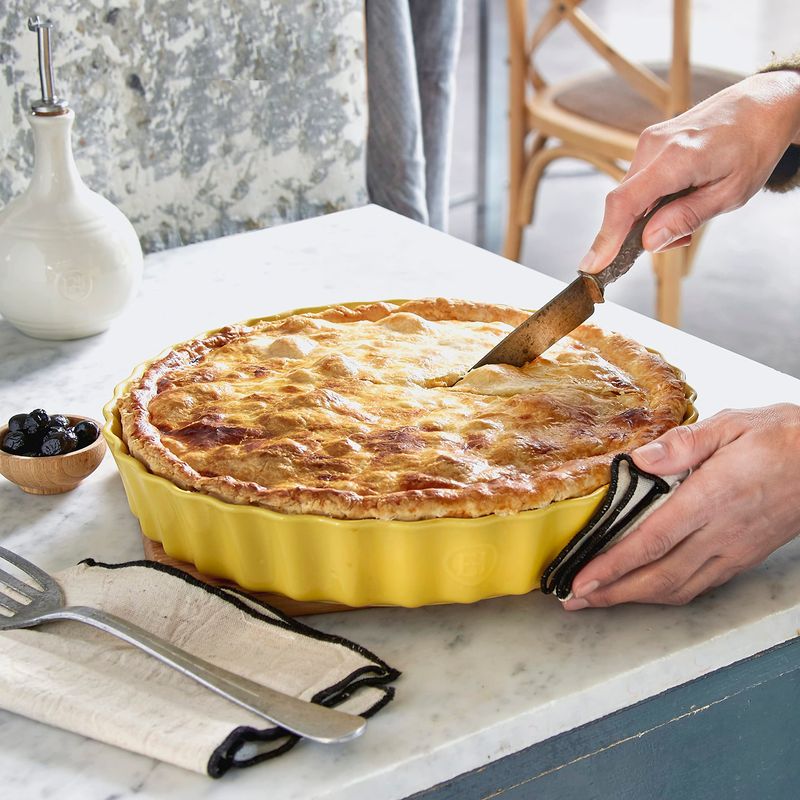 Emile Henry 3qt Flame Top Round Deep Dish