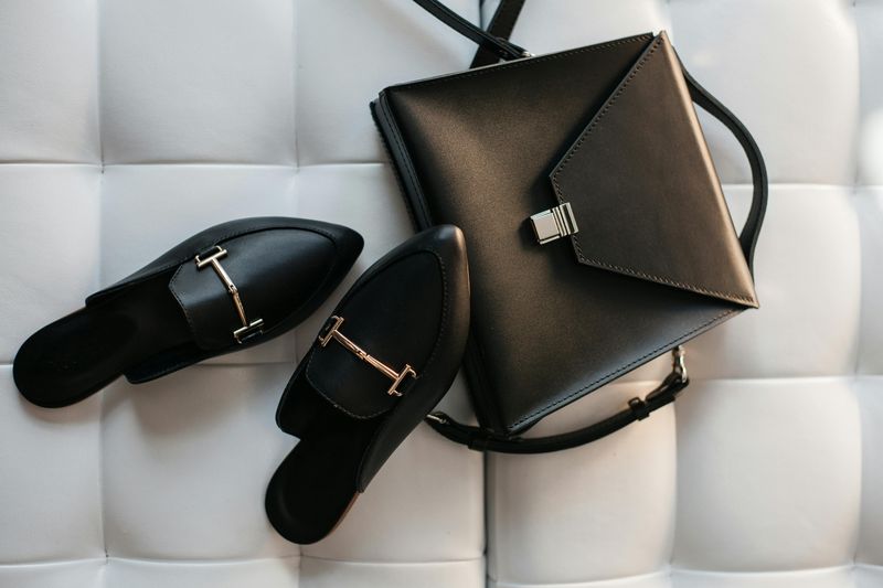 Leather Handbag in a Timeless Shape
