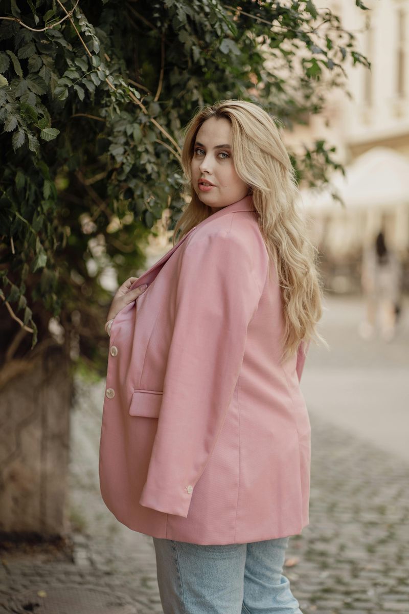 Pale Pink: The Unexpected Autumn Refresh