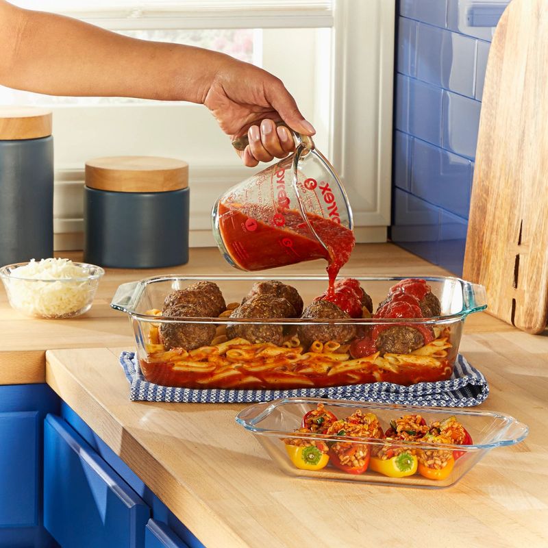 Pyrex Signature 9-in x 13-in Oblong Dish