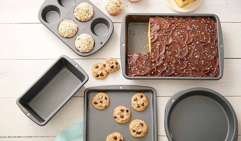Wilton Recipe Right Nonstick Roasting Pan