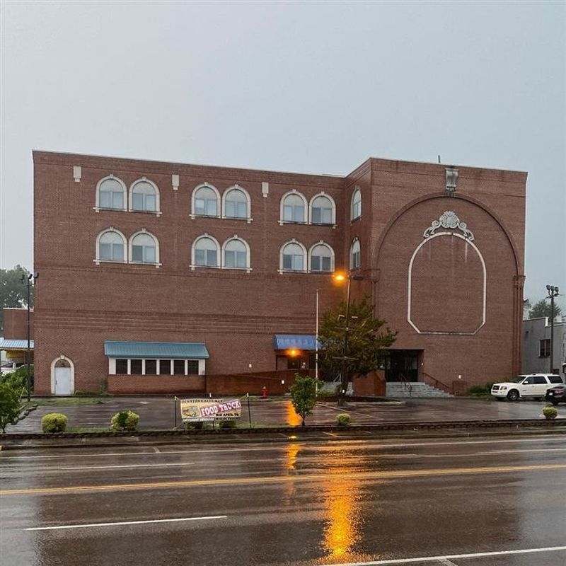 Old Historic Harriman Hospital (Harriman)