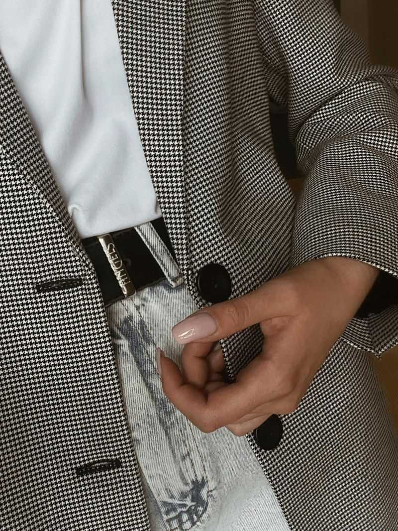 Pair Denim Jeans with a Crisp White Tee and Blazer