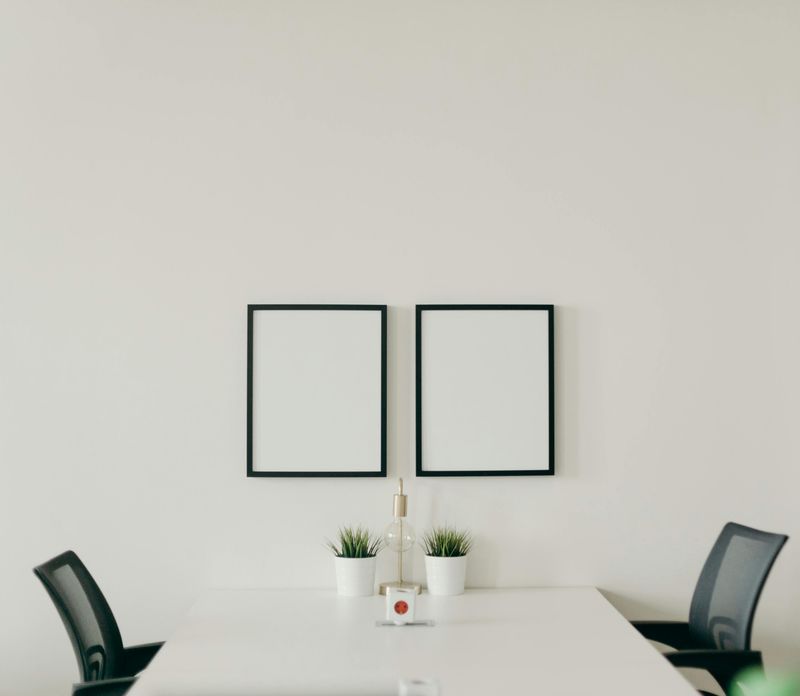 Ultra-Minimalism