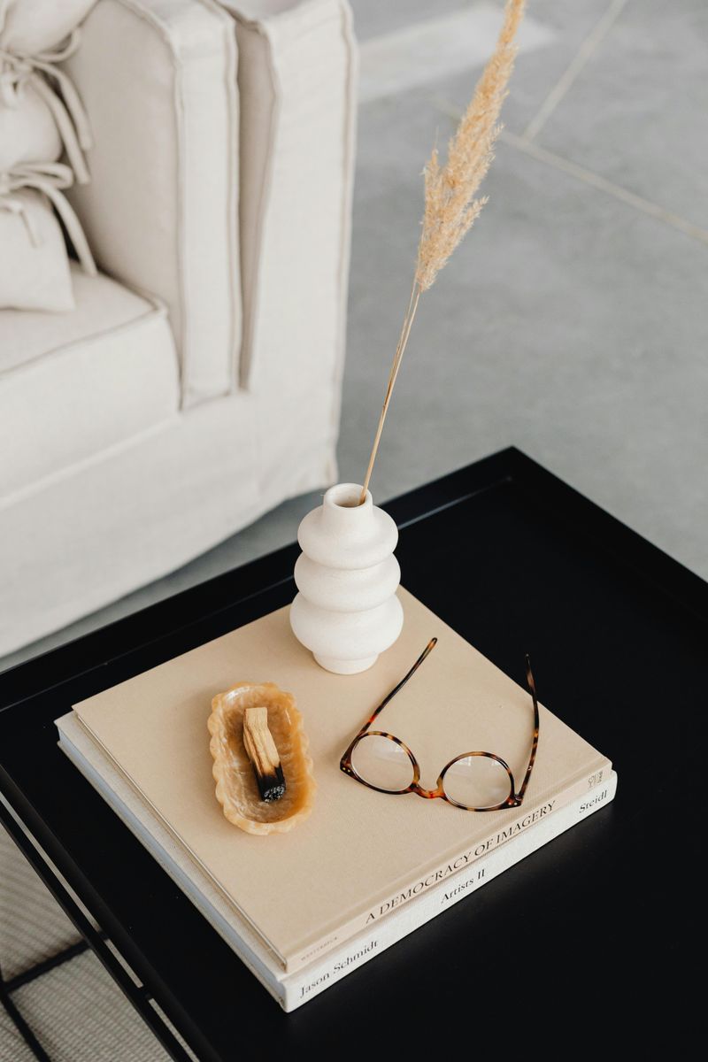 Visual Simplicity Reduces Mental Clutter