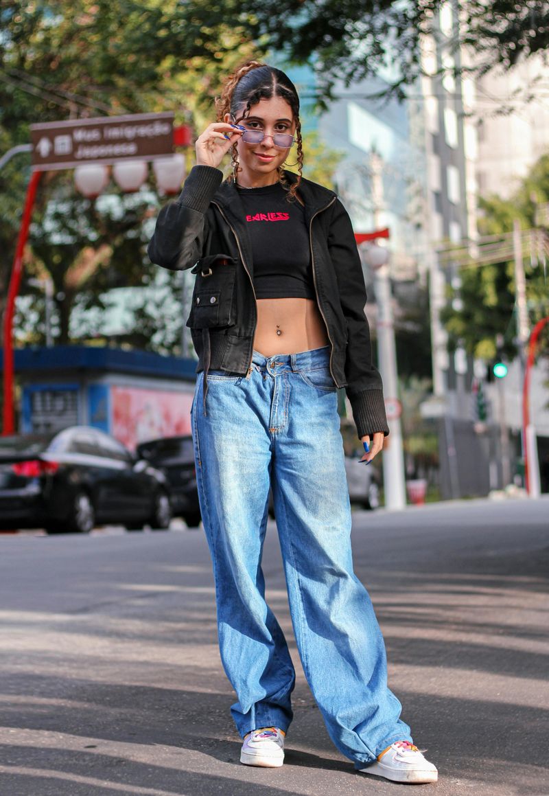 Wide-Leg Jeans