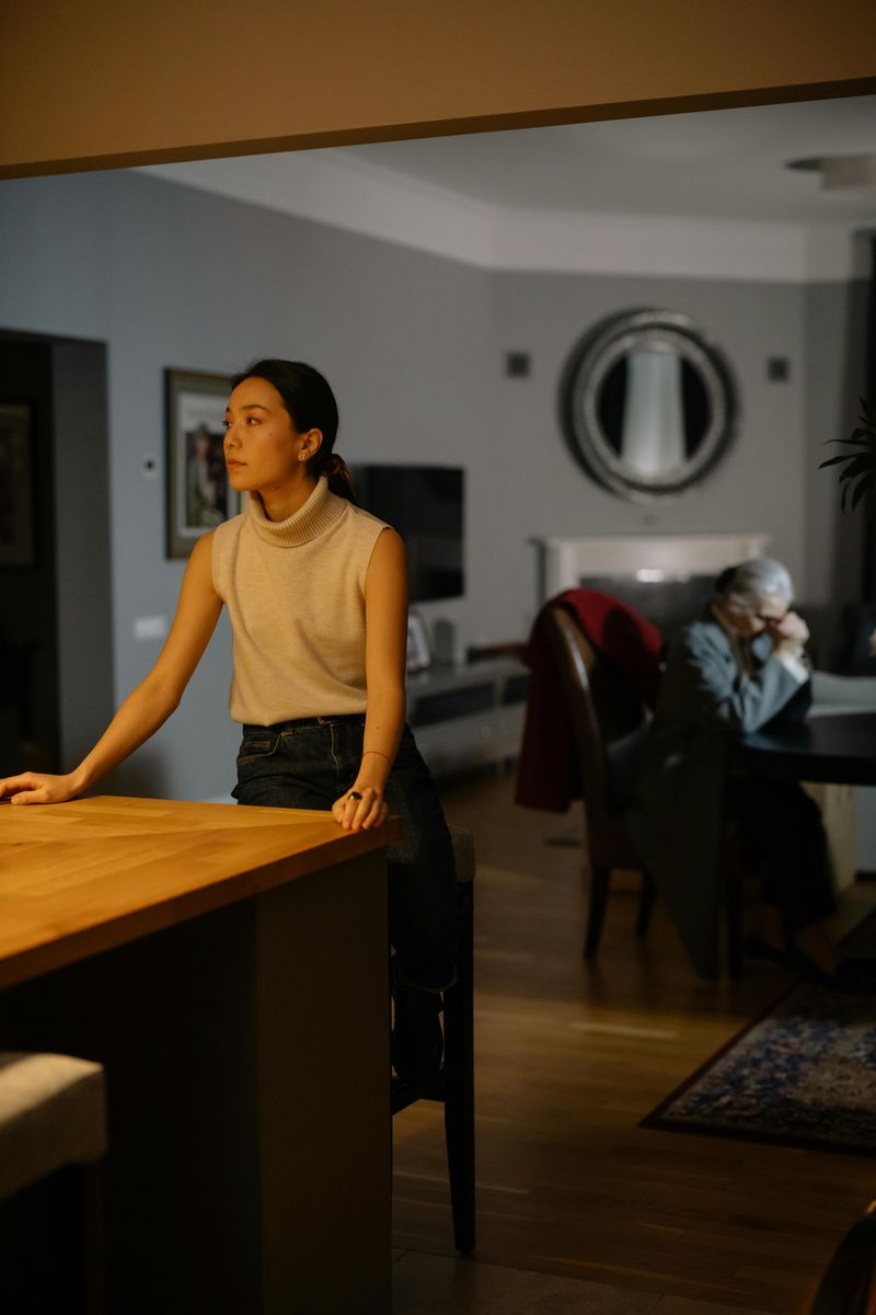 Distant Silence Instead of Discussion