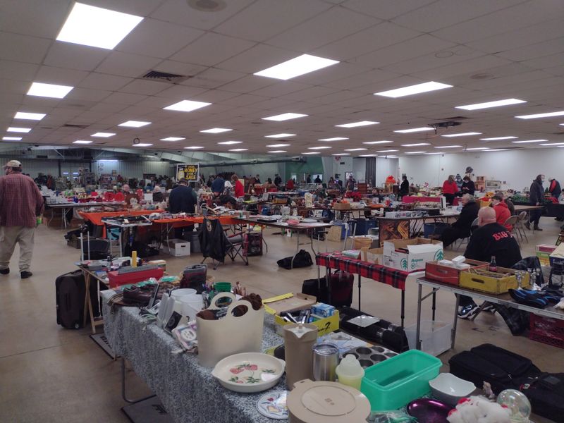 Medina Flea Market of Collectables (Medina, OH)