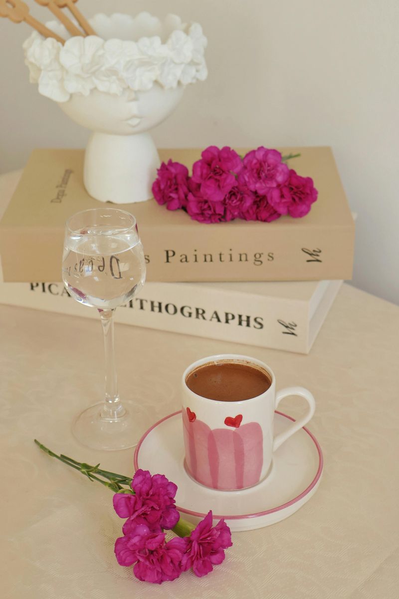 Minimalist Coffee Table Styling