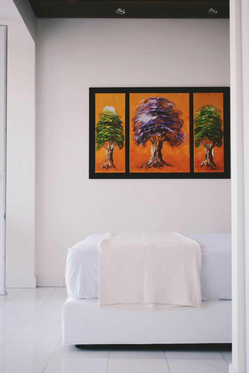 Oversized Art Makes Bold Statements