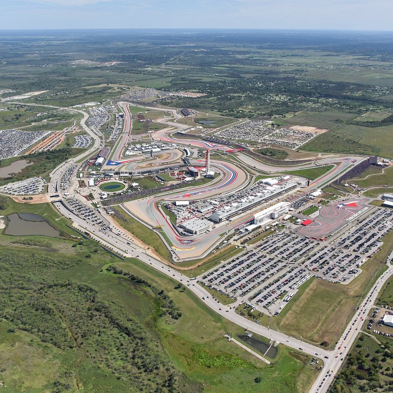 Race Supercars at the Circuit of The Americas (Austin)