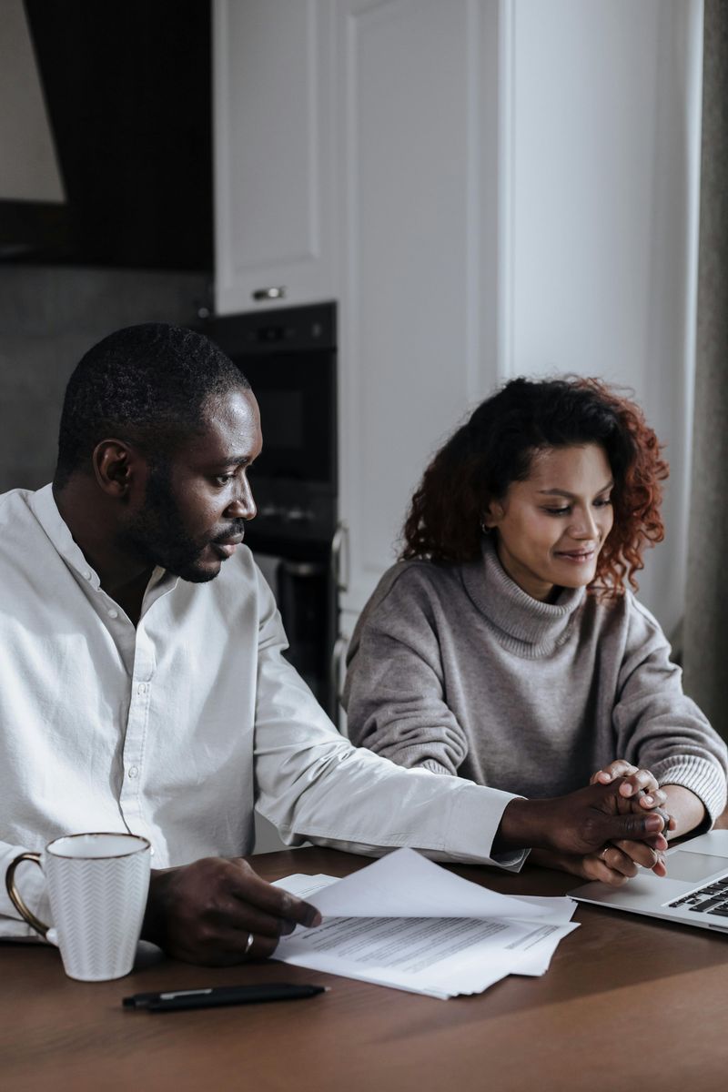 Sharing Resources Without Keeping Score