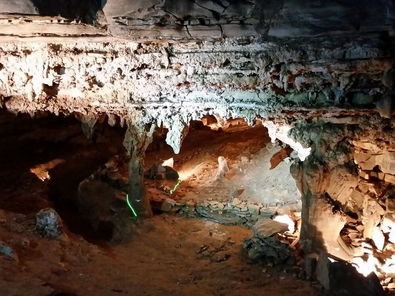 Wyandotte Caves (O'Bannon Woods State Park)