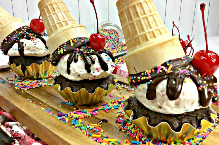 Upside Down Ice Cream Cone Cupcakes!