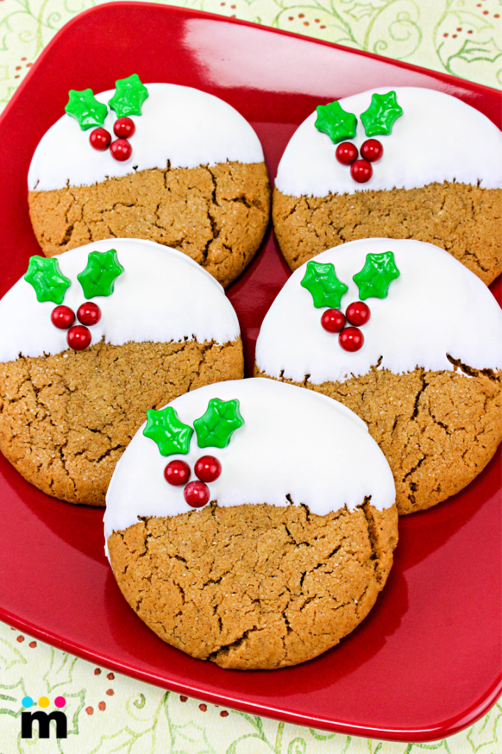 Gingerbread Holly Cookies – A Christmas Cookie Recipe