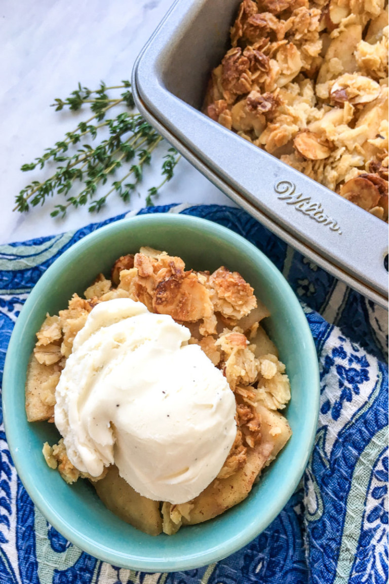 Apple Crisp – Easy and Homemade