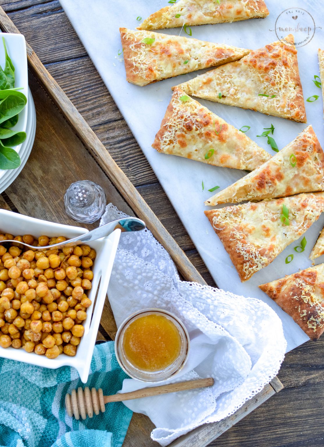 Easy Garlic Flatbread Recipe MomSkoop