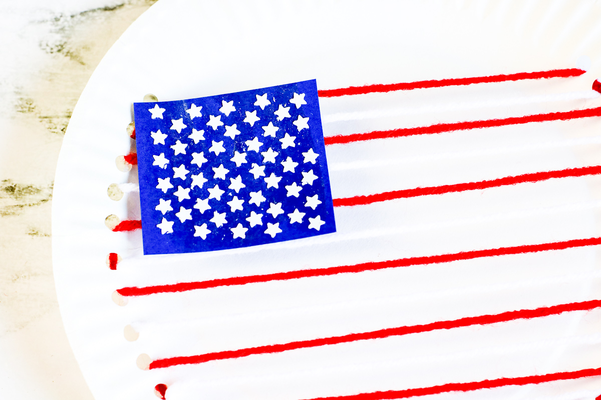 American Flag Craft for Kids - Easy Paper Plate Craft DIY