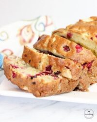 Quick bread with apples and cranberries