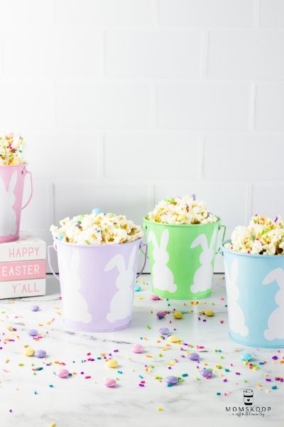 How to Make Yummy Easter Popcorn