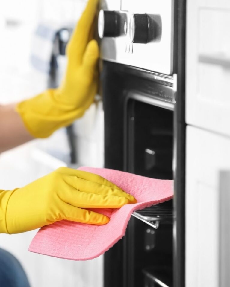 How to Clean Your Oven