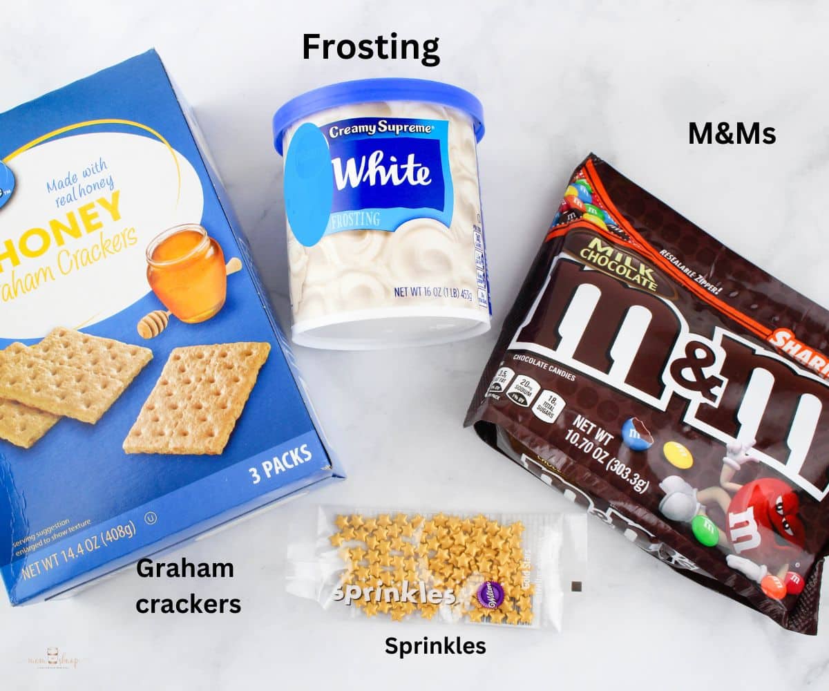 Ingredients needed to make these American Flag Graham Cracker Treats