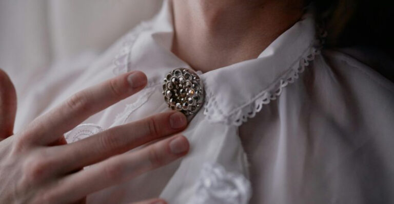 13 Jewelry Pieces That Instantly Elevate a Simple Outfit