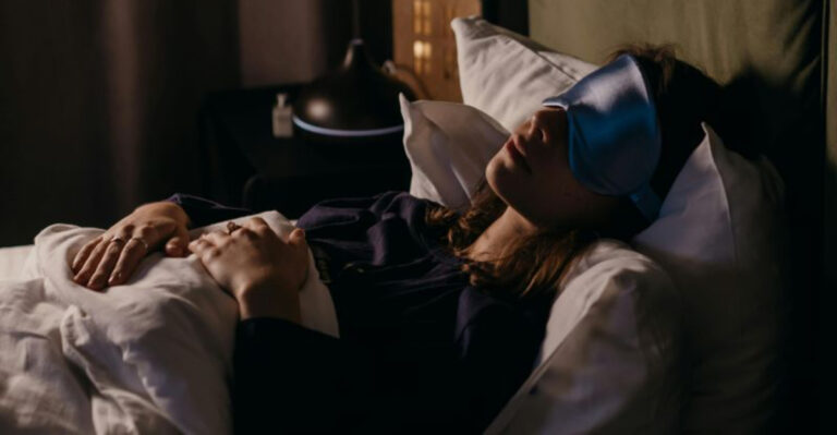 15 Evening Habits That Make Mornings Way Less Stressful