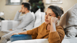 10 Signs You're in a One-Sided Relationship