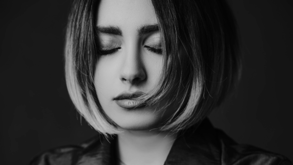 10 Everyday Behaviors That Reveal Hidden Emotional Wounds