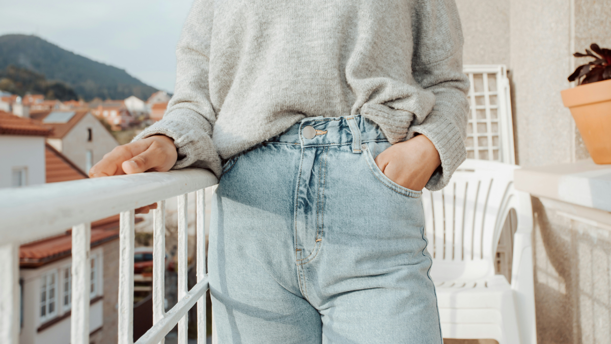 10 Jeans Women Over 50 Know Instantly Age Them