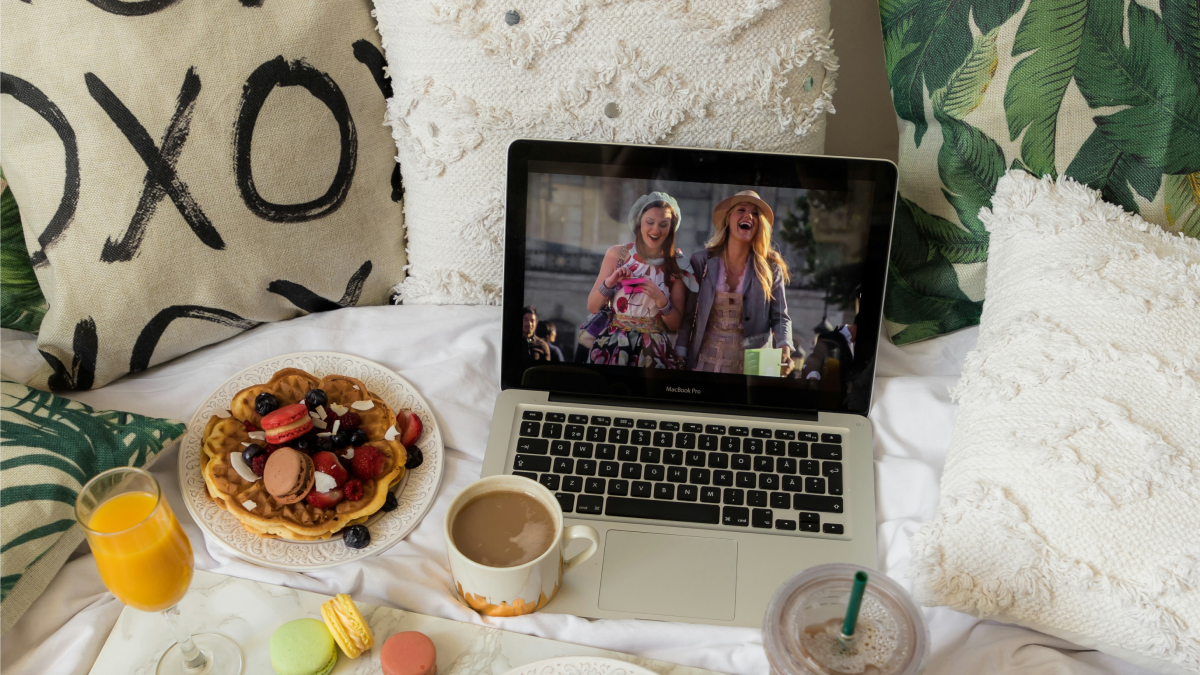 10 TV Shows Everyone Says They're Too Cool For (But Binge Anyway)