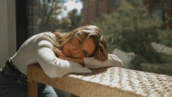 11 Innocent-Looking Actions That Really Hurt a Woman's Heart