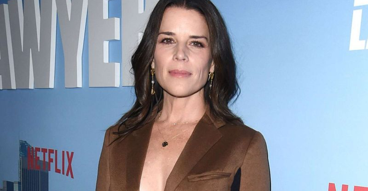 12 '90s Stars Everyone Loved Who Suddenly Disappeared