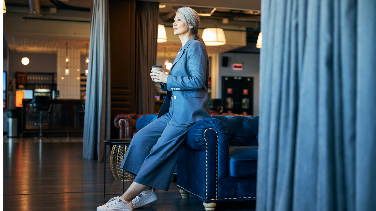 12 Celebrity-Inspired Outfits That Flatter Women Over 40