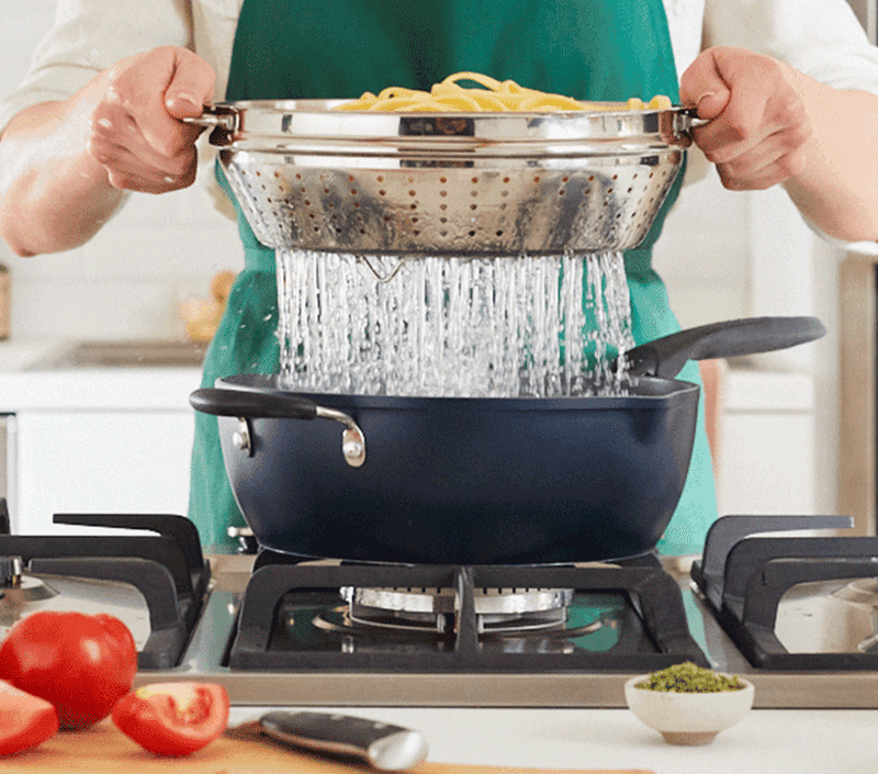 4-Piece Cookware Set with Steamer: Nutrient Preservation