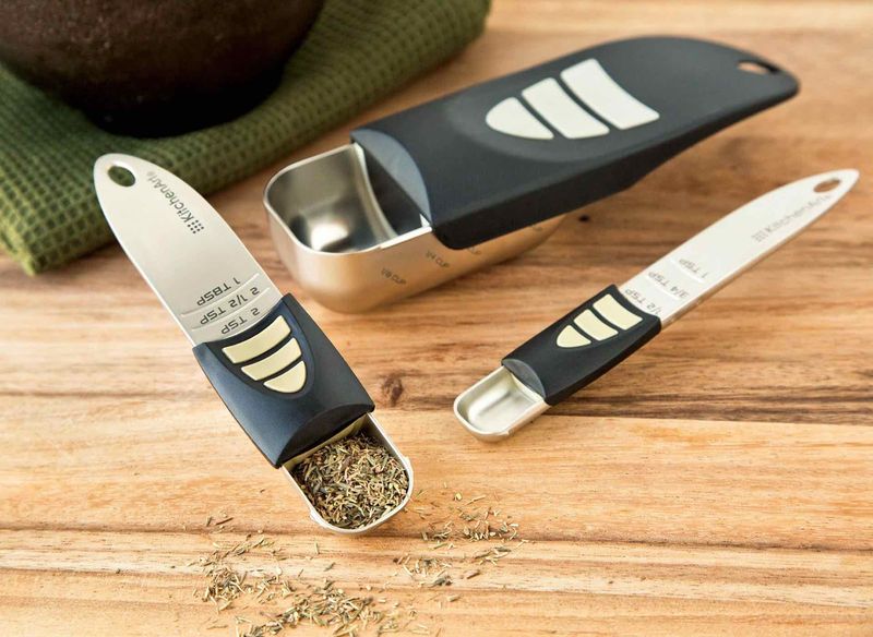 Adjustable Measuring Spoons That Reduce Kitchen Clutter