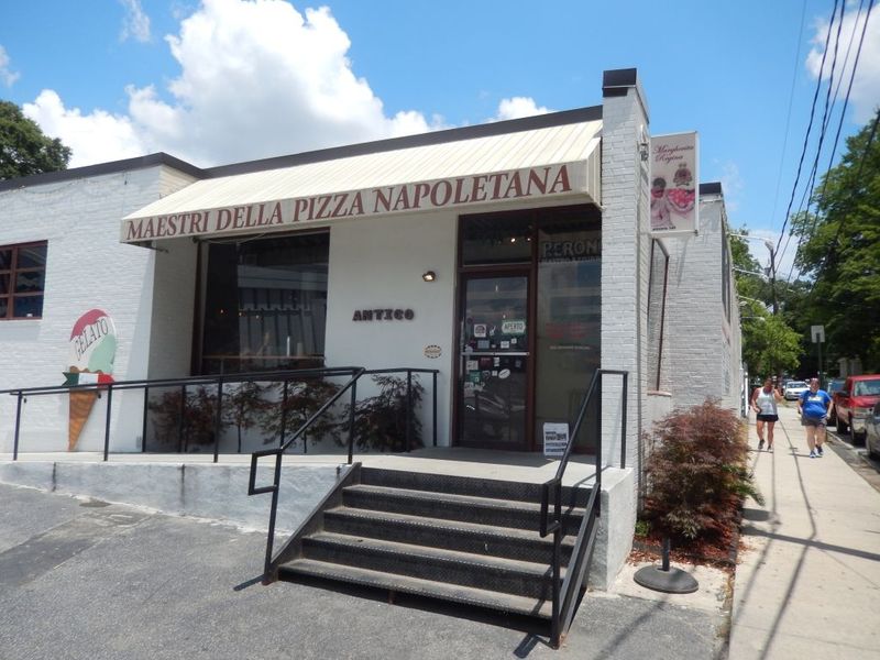 Antico Pizza Napoletana: Naples' Authentic Ambassador