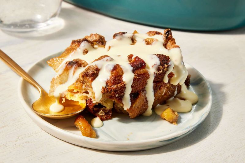 Apple & Cinnamon Bread Pudding Casserole