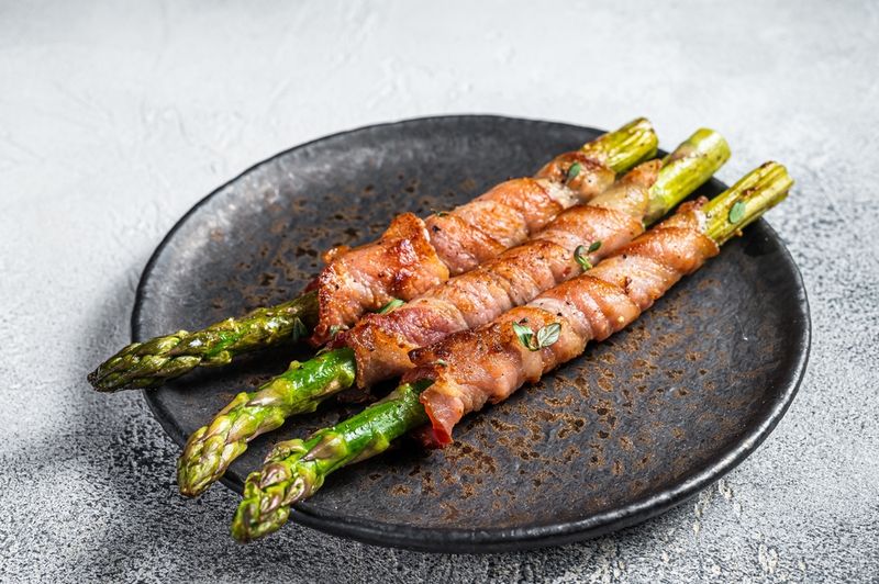 Bacon-Wrapped Asparagus Bundles