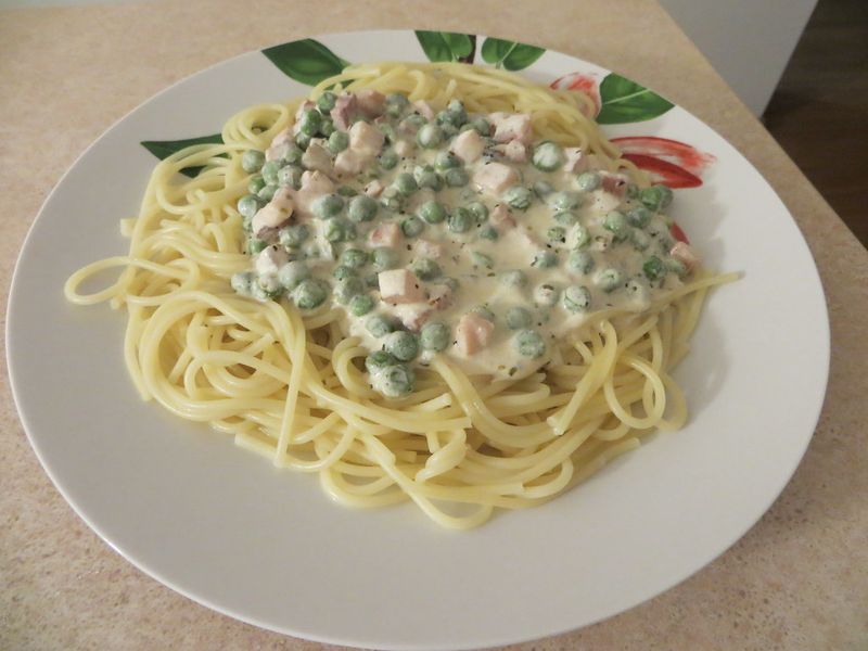 Bacon & Pea Pasta: Smoky-Sweet Satisfaction