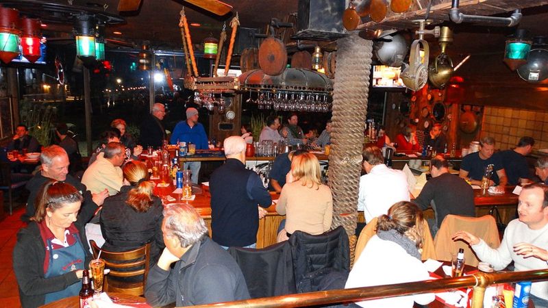 Barnacle Bill's: Rumson's Waterfront Burger Institution