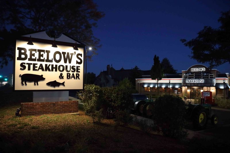 Beelow's Steakhouse (Lake Zurich)
