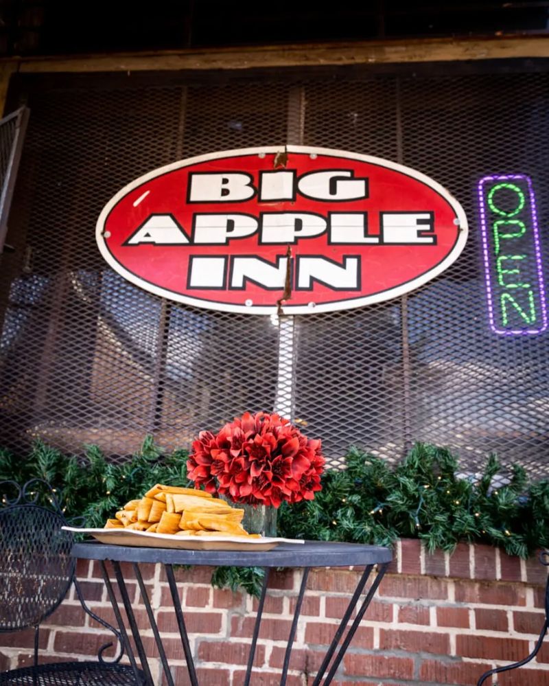 Big Apple Inn